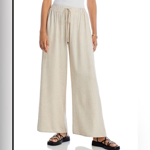 Pants - New Banana Republic Wide Leg Flare
High Rise Pockets Drawstring pants Size M